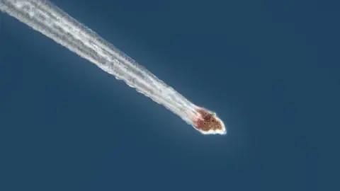 Alertan que posible choque de asteroide contra la Luna en 2032 generaría una “lluvia de meteoritos” en la Tierra