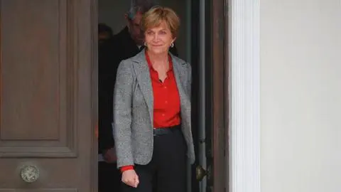 Evelyn Matthei inscribe precandidatura y ya recibe millonarios aportes privados