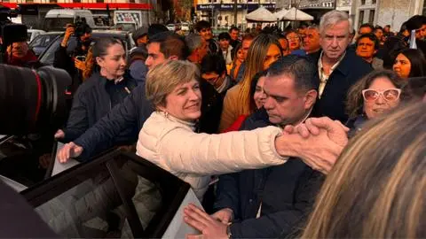 Intentan encarar a Evelyn Matthei en Concepción: Sujeto “alterado” le gritó y trató de acercarse