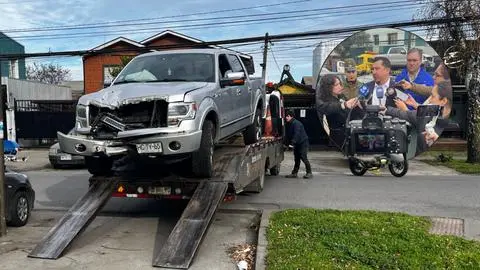 Mal estacionados o abandonados: Municipalidad de Concepción empezó a retirar vehículos