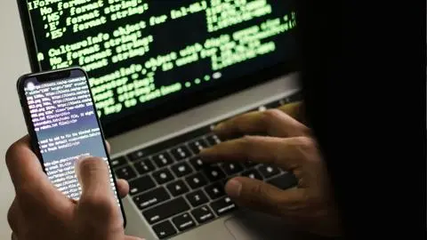 Cuentas de Apple, Google y Facebook comprometidas: Concretan uno de los mayores robos de datos de la historia