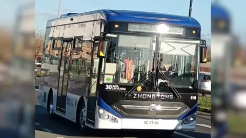 Ruta Las Playas define fecha para inicio de los buses eléctricos