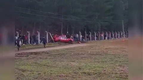 VIDEO | Auto de carreras se impactó contra el público en pista del Biobío: Un menor de edad entre los heridos