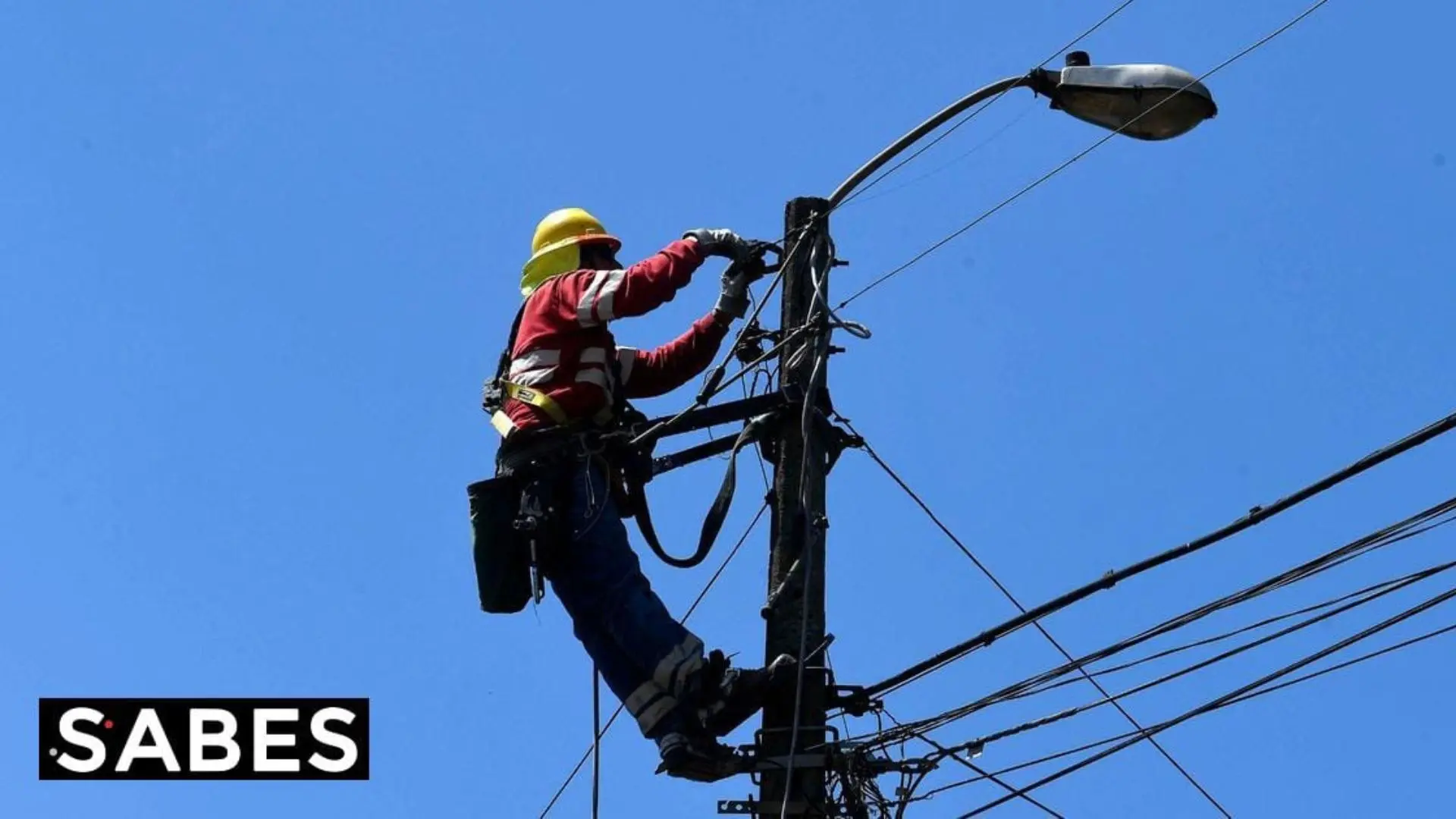 La forma de acceder a la compensación de CGE para clientes que pasaron más de 20 horas sin luz