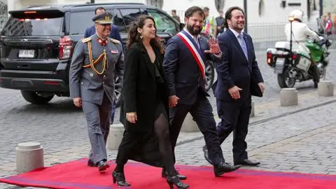 Cuántos días de postnatal le corresponden a Gabriel Boric por el nacimiento de Violeta