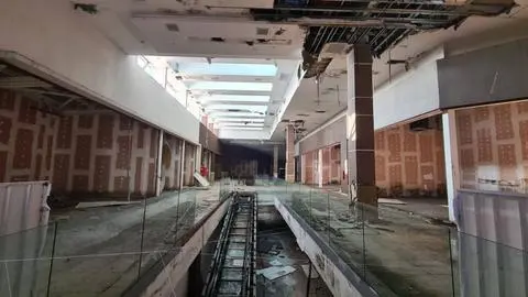 Terreno donde estaba ubicado un centro comercial ahora será utilizado para construir viviendas sociales en Santiago