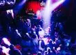 Clásico local bohemio de Concepción garantiza entradas gratis de por vida a personas con talla baja