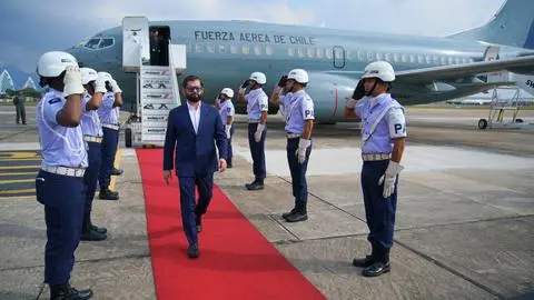 Boric llega a Brasil para cumbre BRICS y se suma a debate sobre multilateralismo y crisis climática