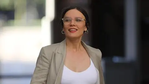 “¡Claro que dan ganas de comérselos po!”: La broma de Camila Vallejo tras el nacimiento de su guagüita