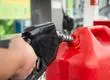 Llegó a Chile la bencinera que promete ser la más barata del mercado con $100 menos que la competencia