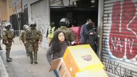 Clausuran galería con 140 locales en Santiago por falta de permisos: Funcionaba hace 30 años