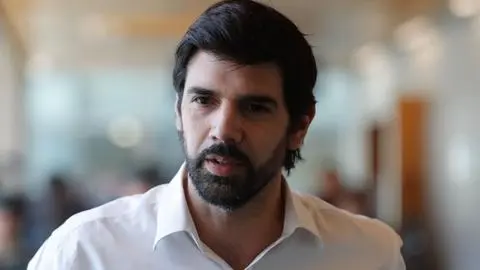 Aprueban el desafuero del diputado Joaquín Lavín León en investigación por supuestos delitos de corrupción