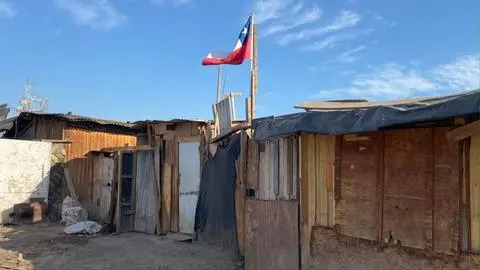 Campamentos en Chile: Se registra aumento de más de 6 mil familias entre 2023 y 2025