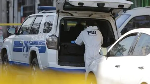 ¡Los despertaron a balazos! Entraron a la habitación y atacaron a pareja mientras dormía en Lota