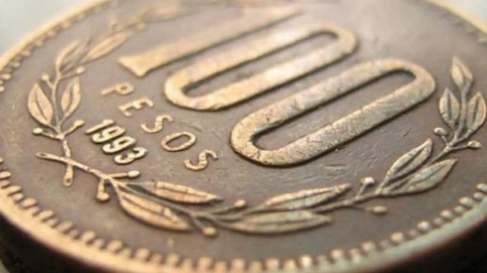 Con imagen y mensaje conmemorativo: Así se ve la nueva moneda de $100 que comenzará a circular en julio