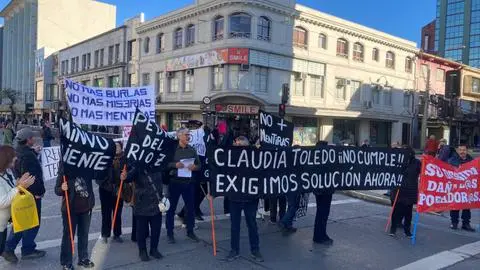 Viviendas inundadas: Vecinos de Pedro del Río Zañartu exigen soluciones al Minvu