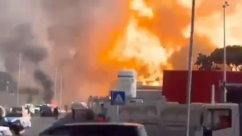 Reportan al menos 45 personas heridas tras fuertes explosiones en una estación de servicio en las afueras de Roma