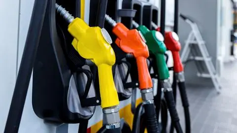 Clientes de esta compañía telefónica tienen $50 de descuento por litro en combustible: conoce aquí cómo obtenerlo