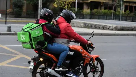 Límite de pasajeros, listado de conductores y más: Estas son las nuevas reglas para el tránsito de motocicletas en Independencia