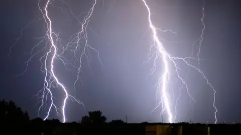Anuncian probables tormentas eléctricas con lluvia fuerte en el Gran Concepción y Biobío: Comenzarán a esta hora