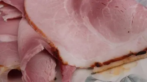 El sencillo truco para conservar el jamón por más días (sin que se eche a perder en el refrigerador)