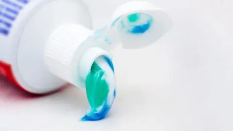 19 pastas de dientes en la mira del Sernac por posible riesgo de lesiones: revisa aquí el listado completo