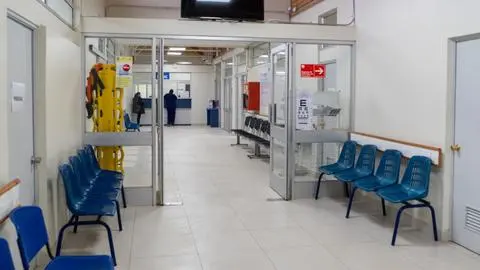 Alerta de tsunami: Confirman cierre de CESFAMs de comunas costeras y evacuación vertical en 4 hospitales del Biobío