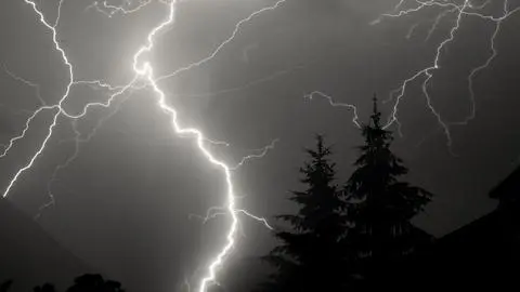 Baja segregada llevará tormentas eléctricas y precipitaciones desde sectores de Coquimbo hasta el Biobío