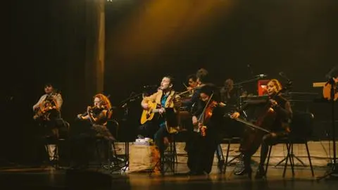 Así fue el debut de Los Bunkers con su Gira Acústica en Concepción: Entre cuerdas, invitados y sorpresas