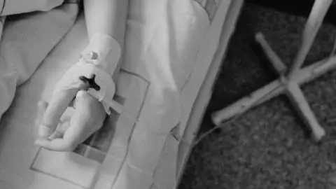 Ministerio de Salud investigará las muertes de cuatro niños tras cirugías con anestesia general