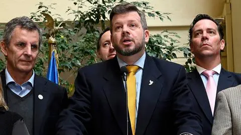 Arriesgan posible disolución de la colectividad: Servel declara admisible denuncia presentada contra el Partido Nacional Libertario