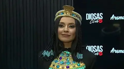 Justicia ordena la retención de los $8 millones pagados a Camila Polizzi por el Club Diosas de Santiago