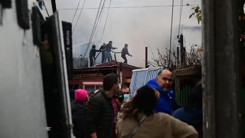 Mega incendio en Concepción: Los testimonios de vecinos durante evacuación que afectó al menos siete casas