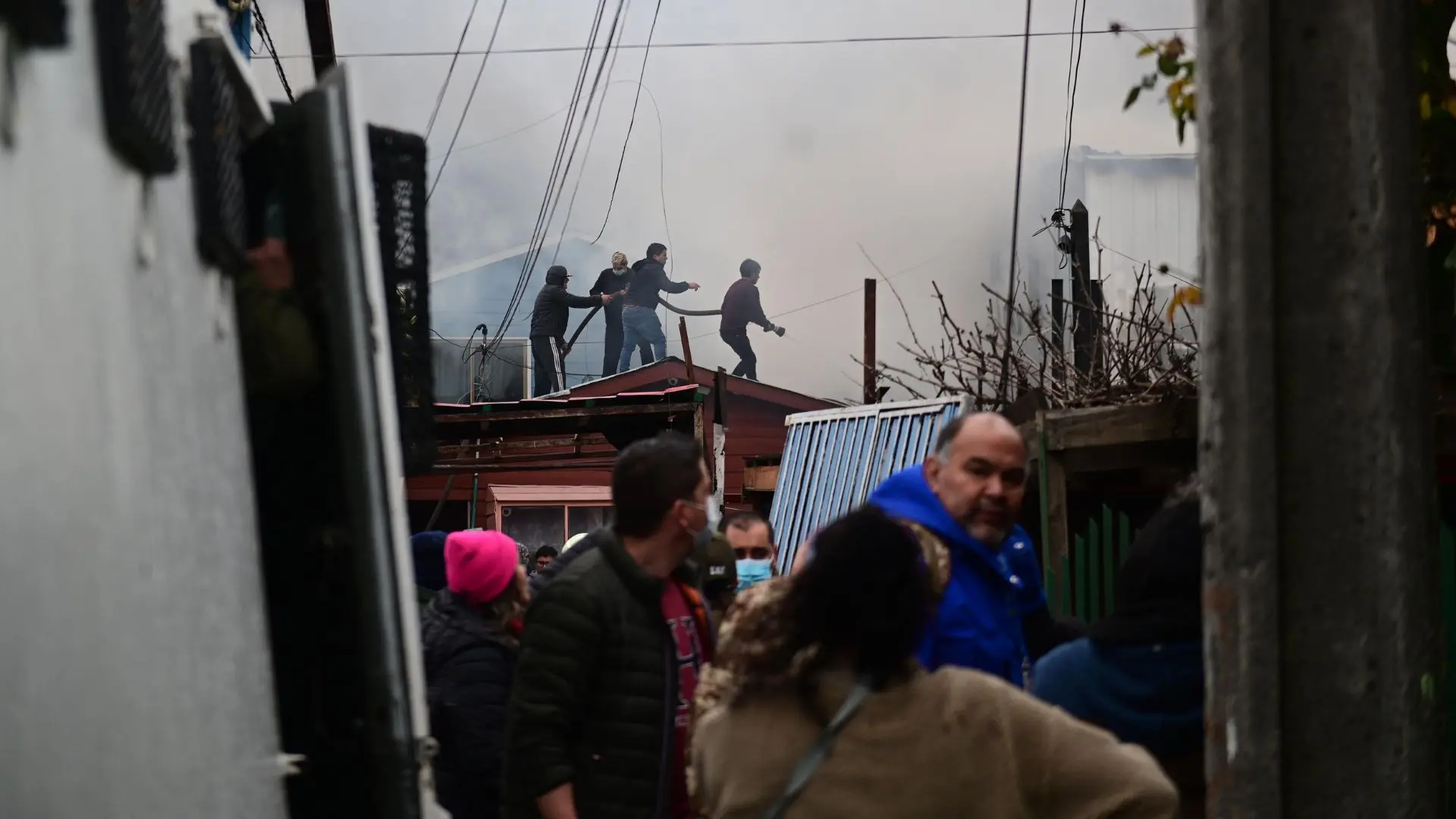 Mega incendio en Concepción: Los testimonios de vecinos durante evacuación que afectó al menos siete casas