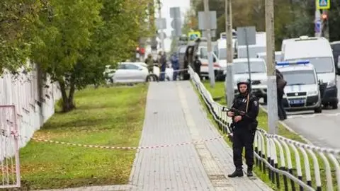 Ataque con drones ucranianos deja tres muertos y 35 heridos en fábrica de armas en Rusia