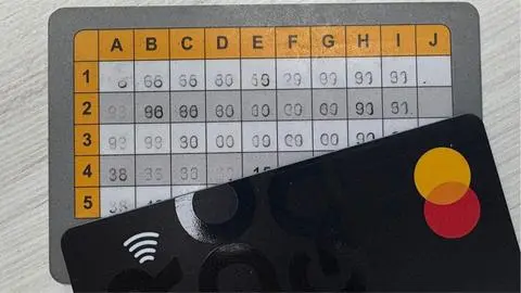 Adiós a las tarjetas de coordenadas: Nueva normativa de la CMF prioriza autenticación avanzada
