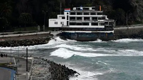 Suspenden todos los estados y alertas por amenaza de tsunami en Chile