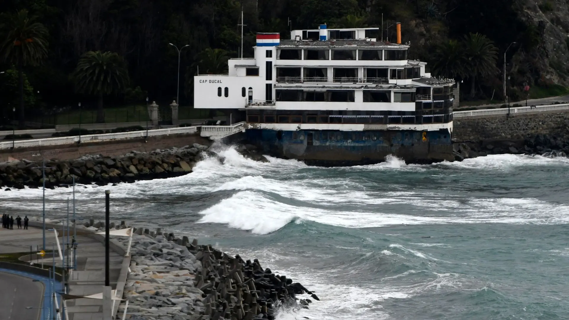 Suspenden todos los estados y alertas por amenaza de tsunami en Chile