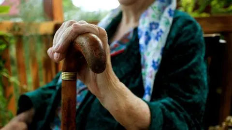 Desnutrición en la vejez: Problemática afecta a 1 de cada 3 adultos mayores en Chile