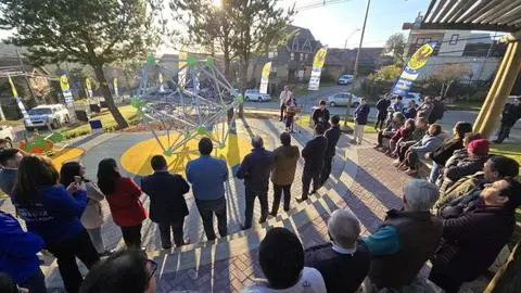 Transforman abandonado sector de Concepción en área verde con juegos infantiles y mesas de ajedrez