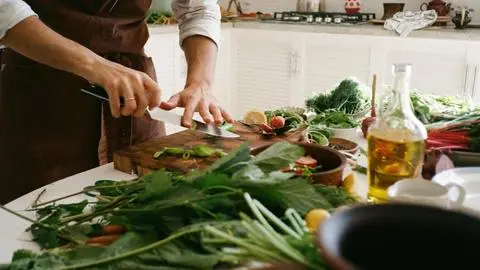 Errores comunes que se comete al cocinar: Podrían causar una intoxicación alimentaria