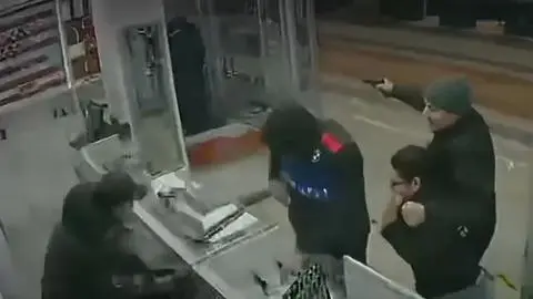 Violento turbazo en joyería de Maipú: delincuentes robaron cerca de $50 millones de pesos