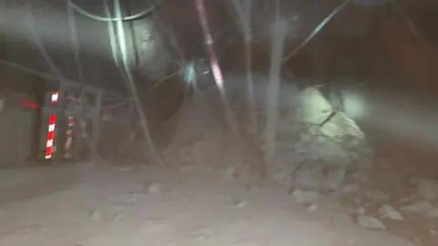 Sismo provocó derrumbe en Mina El Teniente: Codelco confirma un trabajador fallecido y 5 desaparecidos