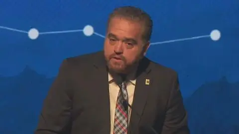 “Queremos que las regiones puedan recaudar impuestos”: Giacaman en la Cumbre de las Regiones 2025 en Concepción