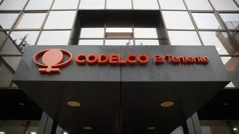 Allanan las oficinas de Codelco y Sernageomin por tragedia en El Teniente