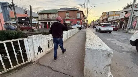 La curiosa historia del Puente de los Aburridos, el punto de encuentro más famoso de Tomé