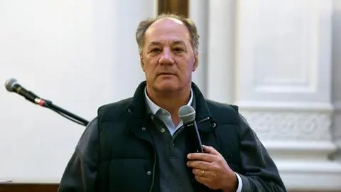 “Para mi, no fue dictador” a “Democracia siempre”: La rápida evolución de Juan Sutil respecto a Augusto Pinochet