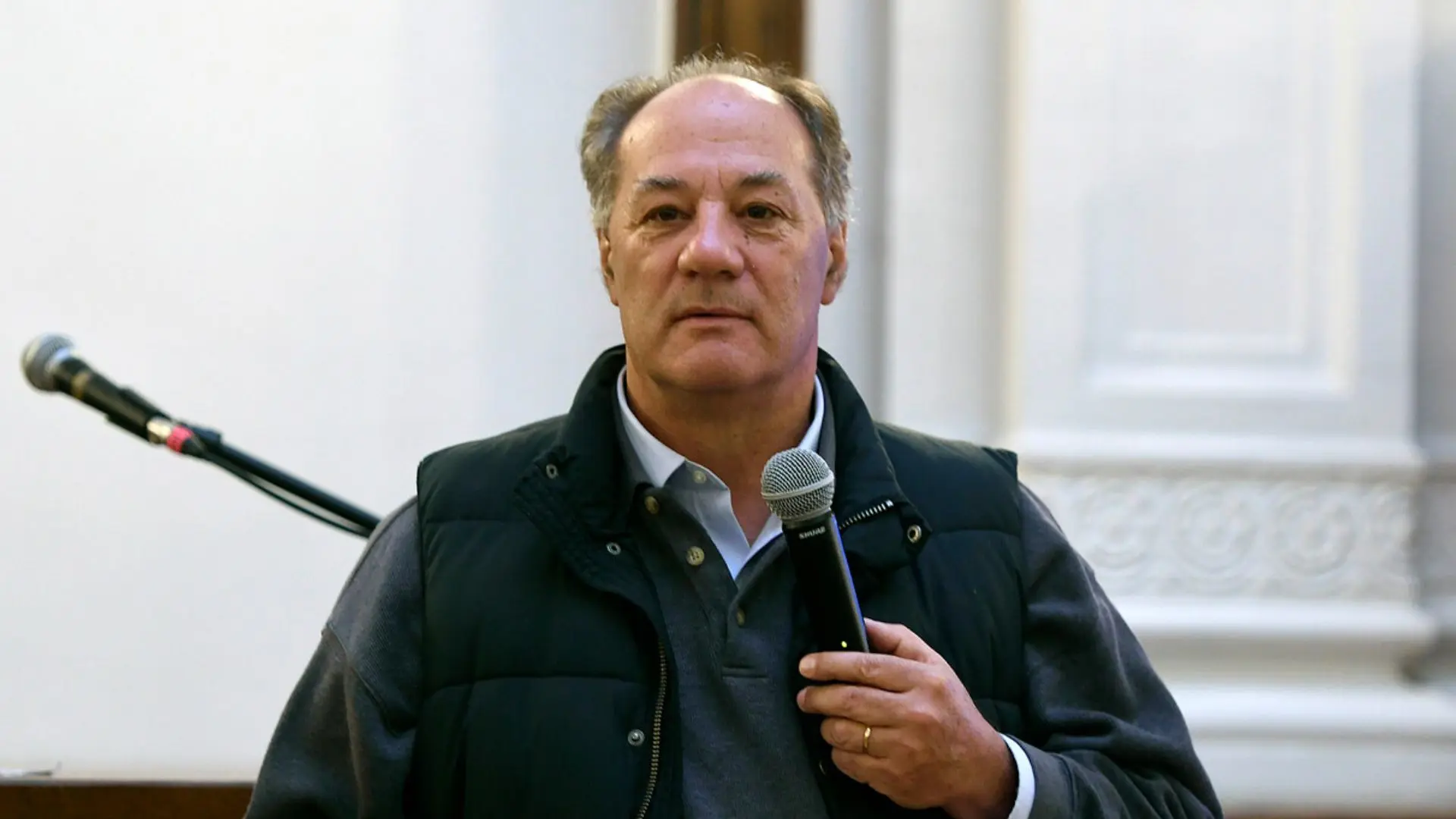 “Para mi, no fue dictador” a “Democracia siempre”: La rápida evolución de Juan Sutil respecto a Augusto Pinochet