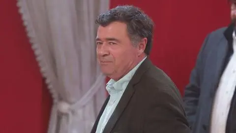 A horas de confirmarse su salida del Gobierno: Exministro Esteban Valenzuela se suma al comando de Jeannette Jara
