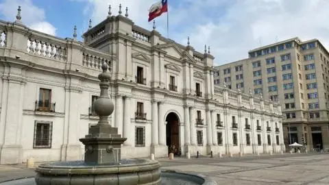 Familia de gásfiter fallecido en La Moneda tacha de “impresentable” la demora en comisión investigadora